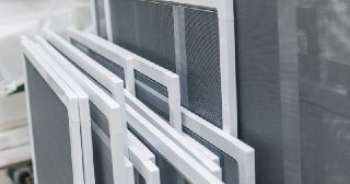 Москитные сетки на пластиковые окна Раменское купить по цене от 931 руб.